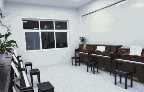 快乐钢琴艺术中心